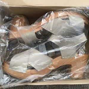 NIB wood and leather clogs size 39